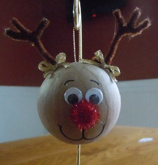 how to make a reindeer ornament from paper mache